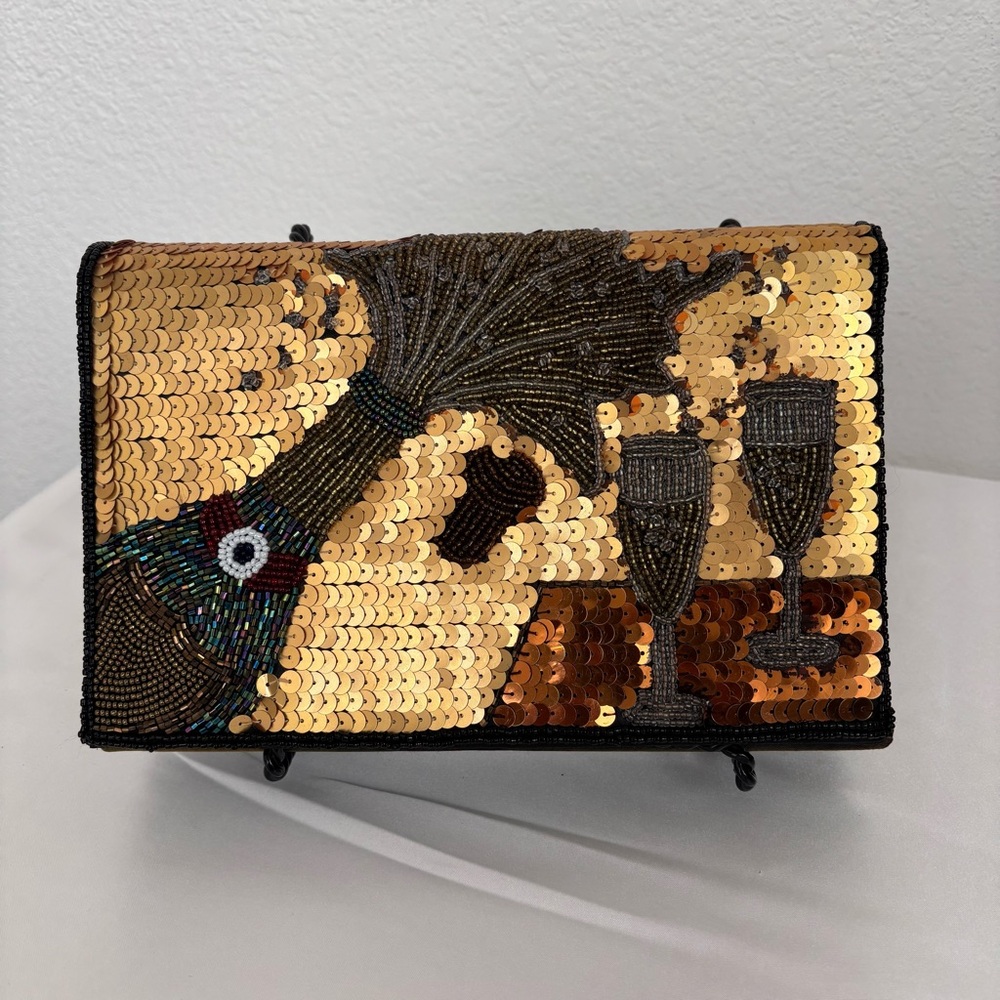 La Regale Beaded Sequin Clutch – Champagne Celebration Theme